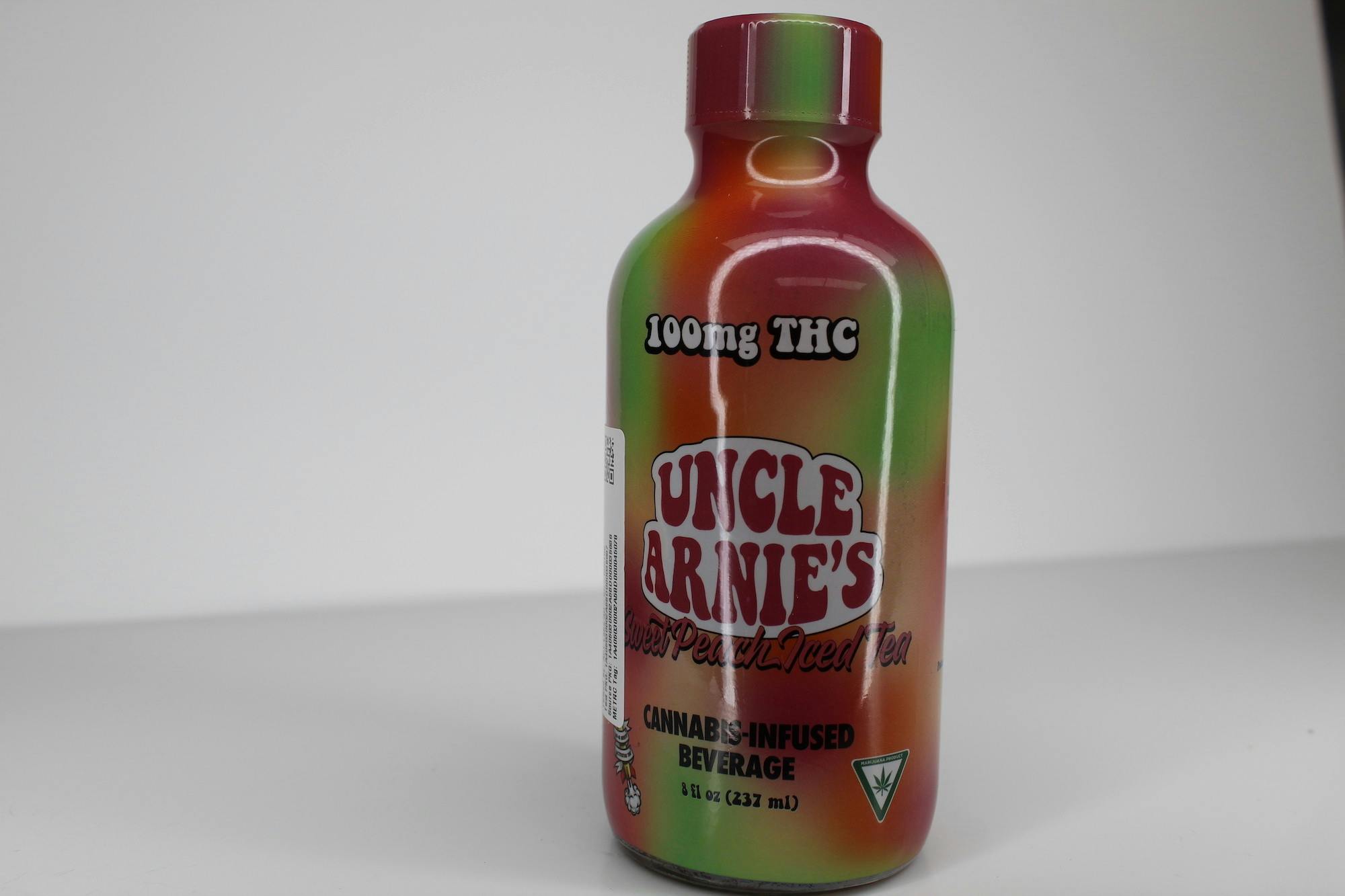 Photograph of product: Uncle Arnie Sweet Peach Ice Tea