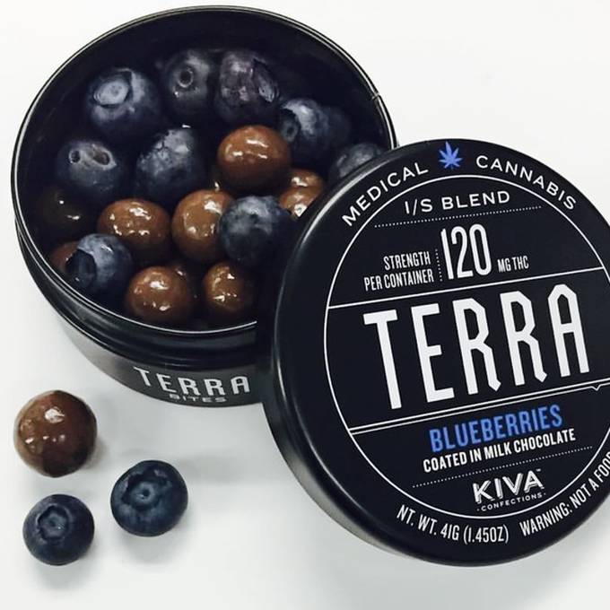 Photograph of product: Terra Blueberry Chocolate (H) Bites 5mg 20pk