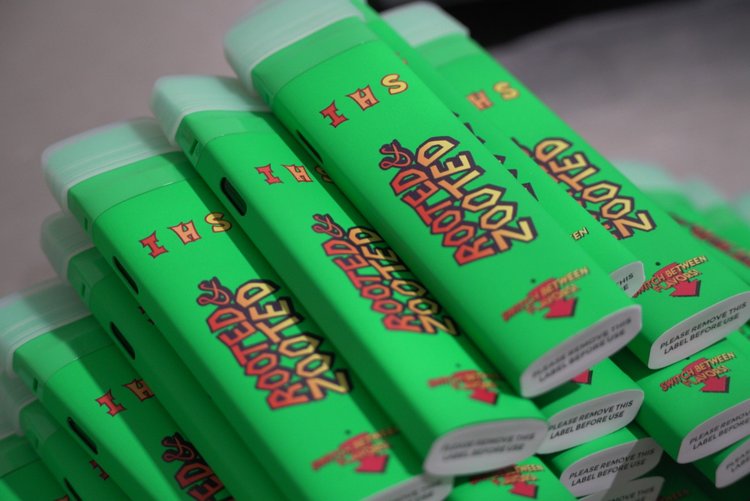 Photograph of product: RZ - Pink Champagne x Pineapple Express Live Resin vape