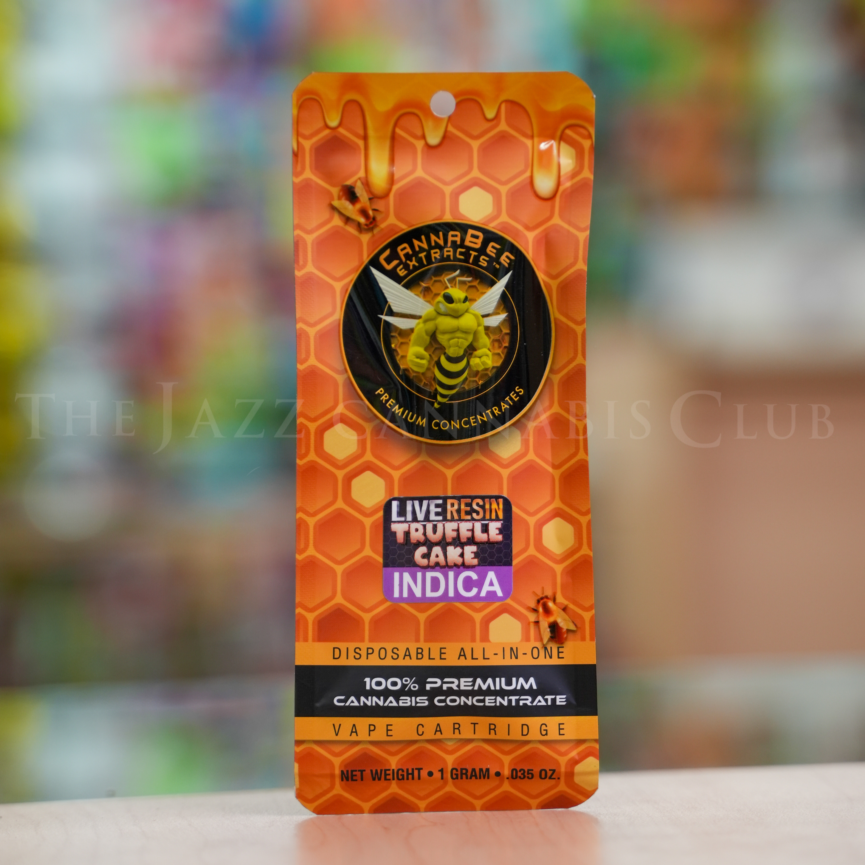 Photograph of product: Cannabee Extracts - Truffle Cake Live Resin Disposable Vape (Hybrid)