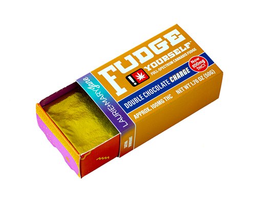 Photograph of product: 100mg Double Chocolate Fudge