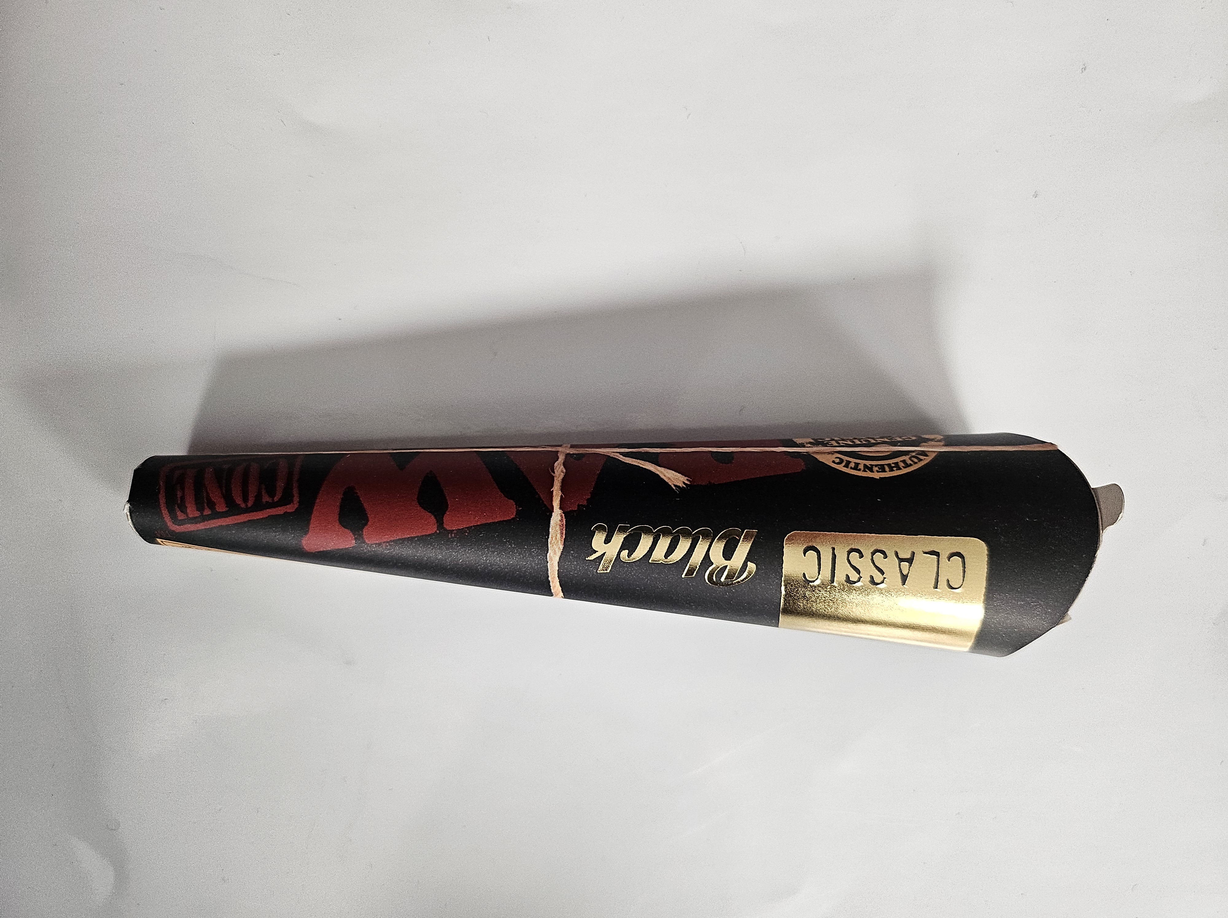 Photograph of product: RAW Black Cone King Size 3pk