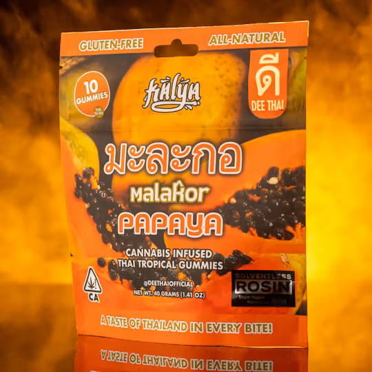 Photograph of product: Dee Thai | Papaya Gummies