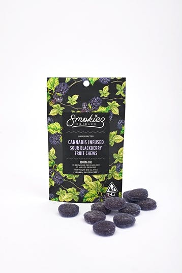 Photograph of product: Sour Blackberry (I) 100mg - Fruit Chews - Retail