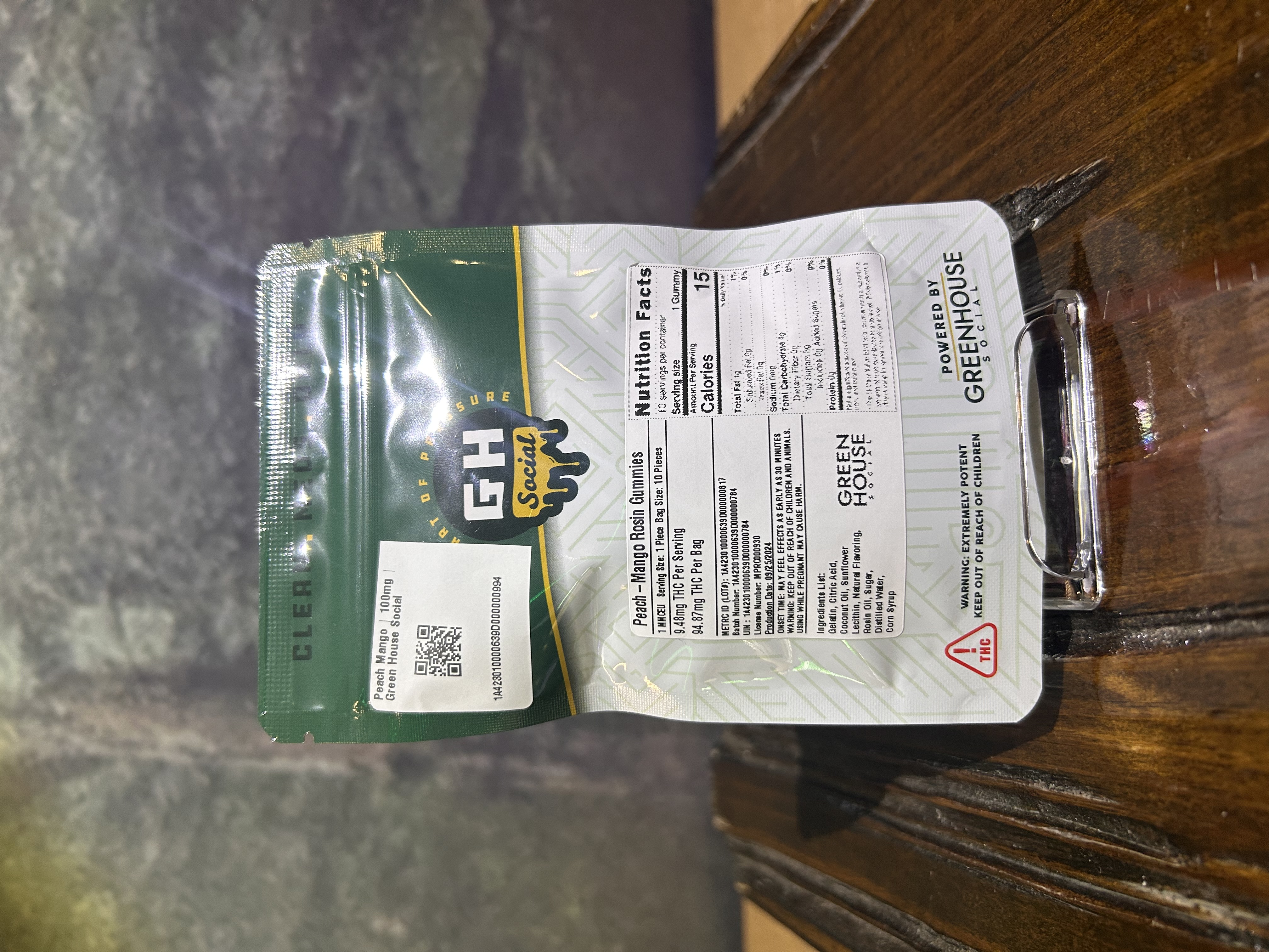 Photograph of product: Peach Mango | 100mg | Green House Social