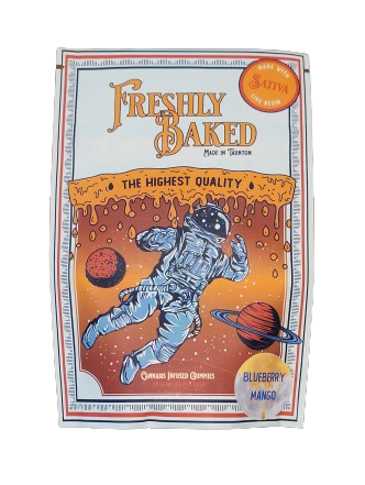 Photograph of product: Freshly Baked | Blueberry Mango Oui'd Live Resin Gummies | 20 Pack