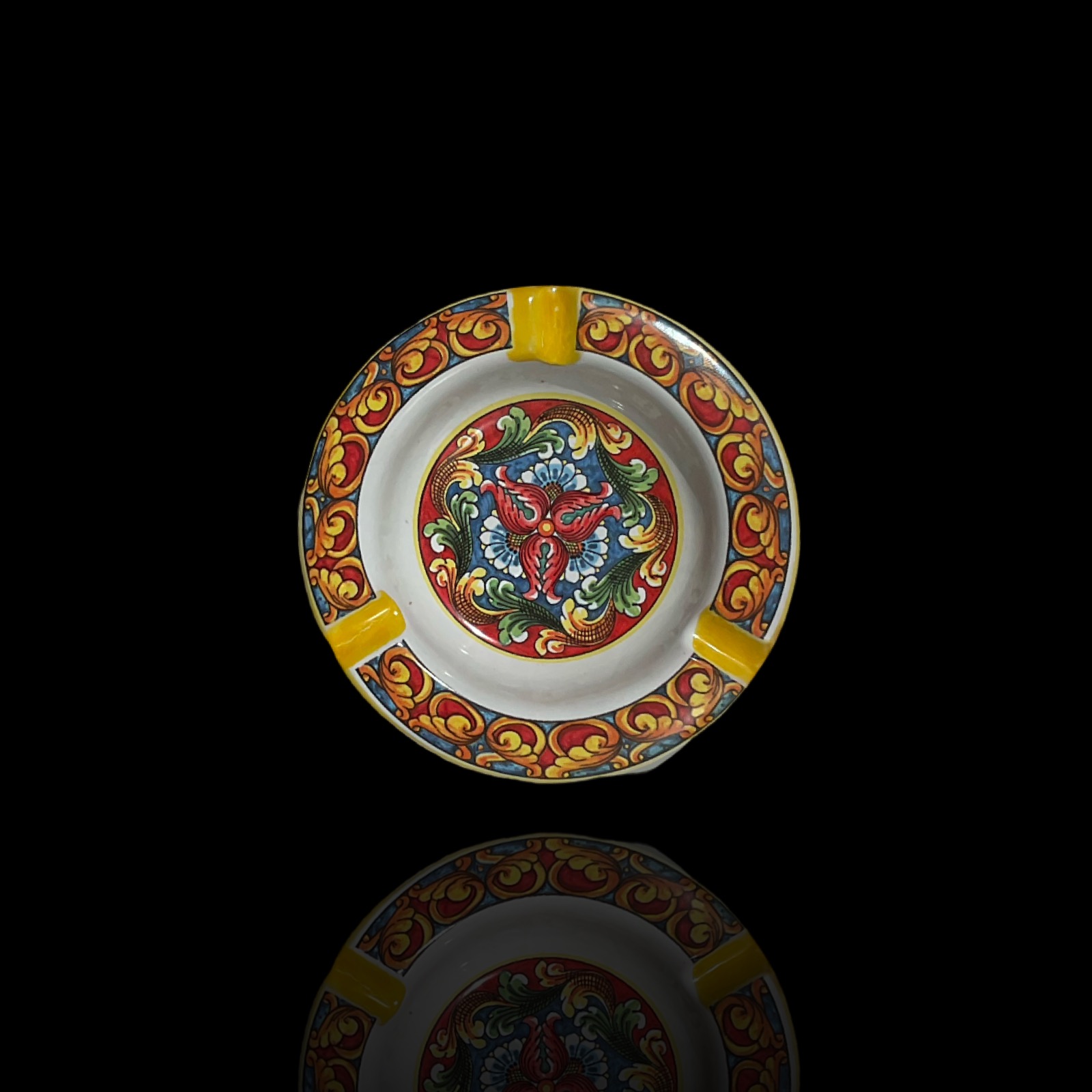 Photograph of product: Medium La Dolce Vita Ashtray