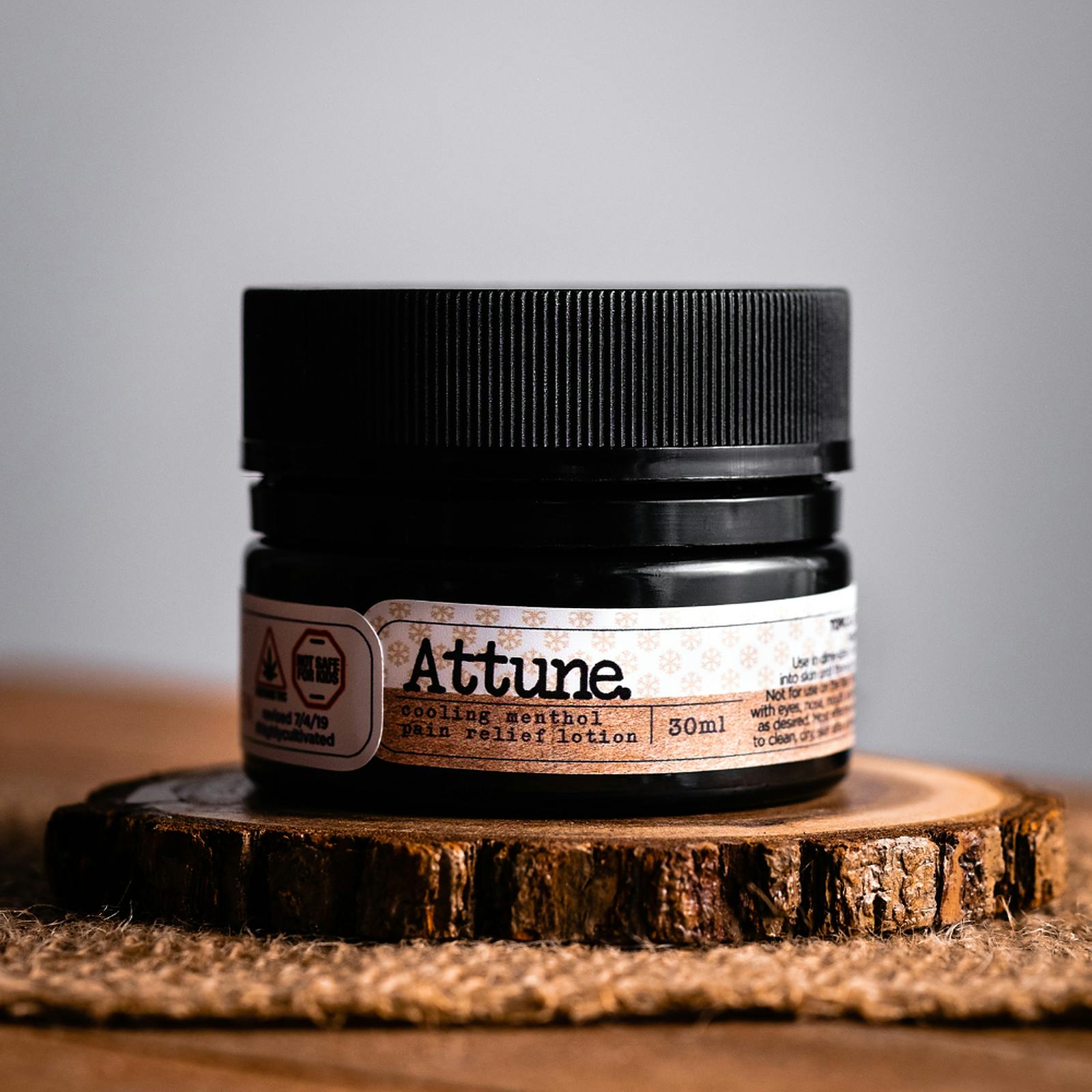 Photograph of product: Muscle Freeze 1:1 TH-oui CBD Topical