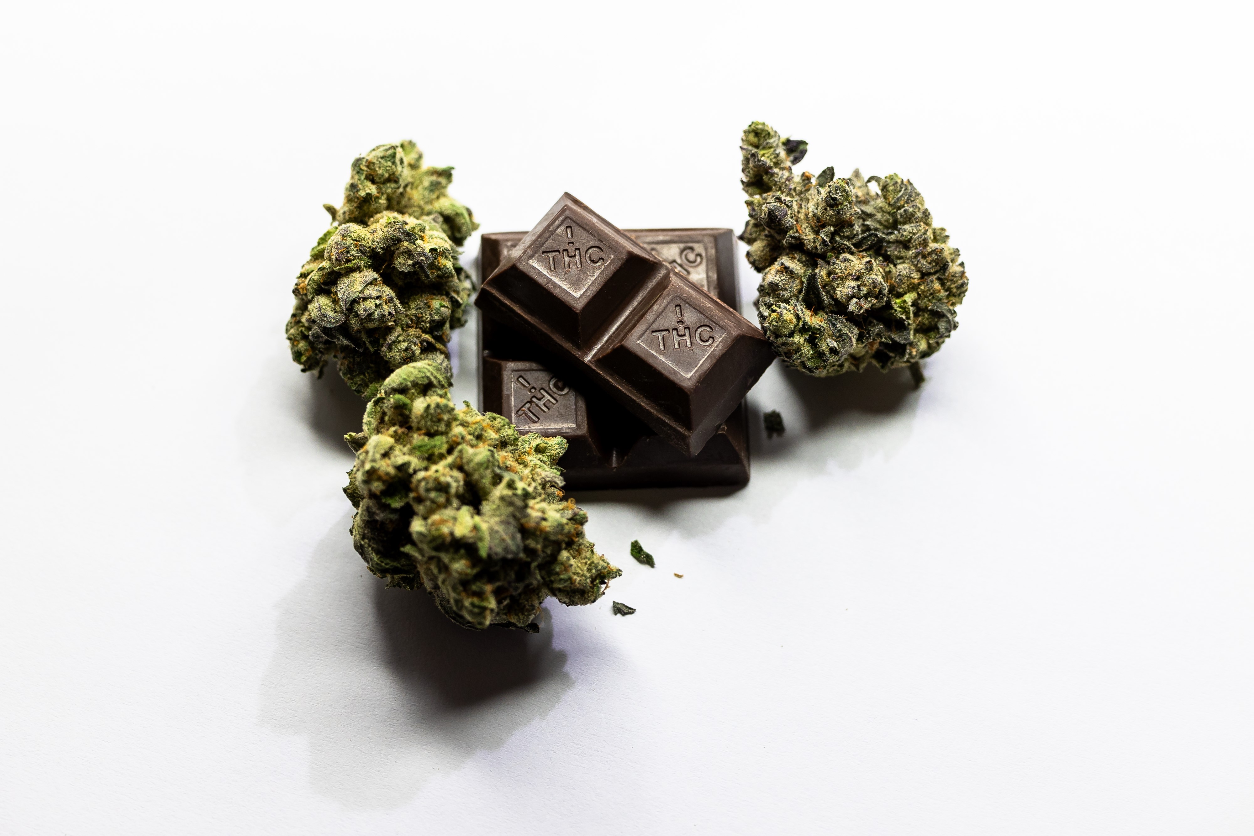 Photograph of product: 100mg Rosin Chocolate- Dark