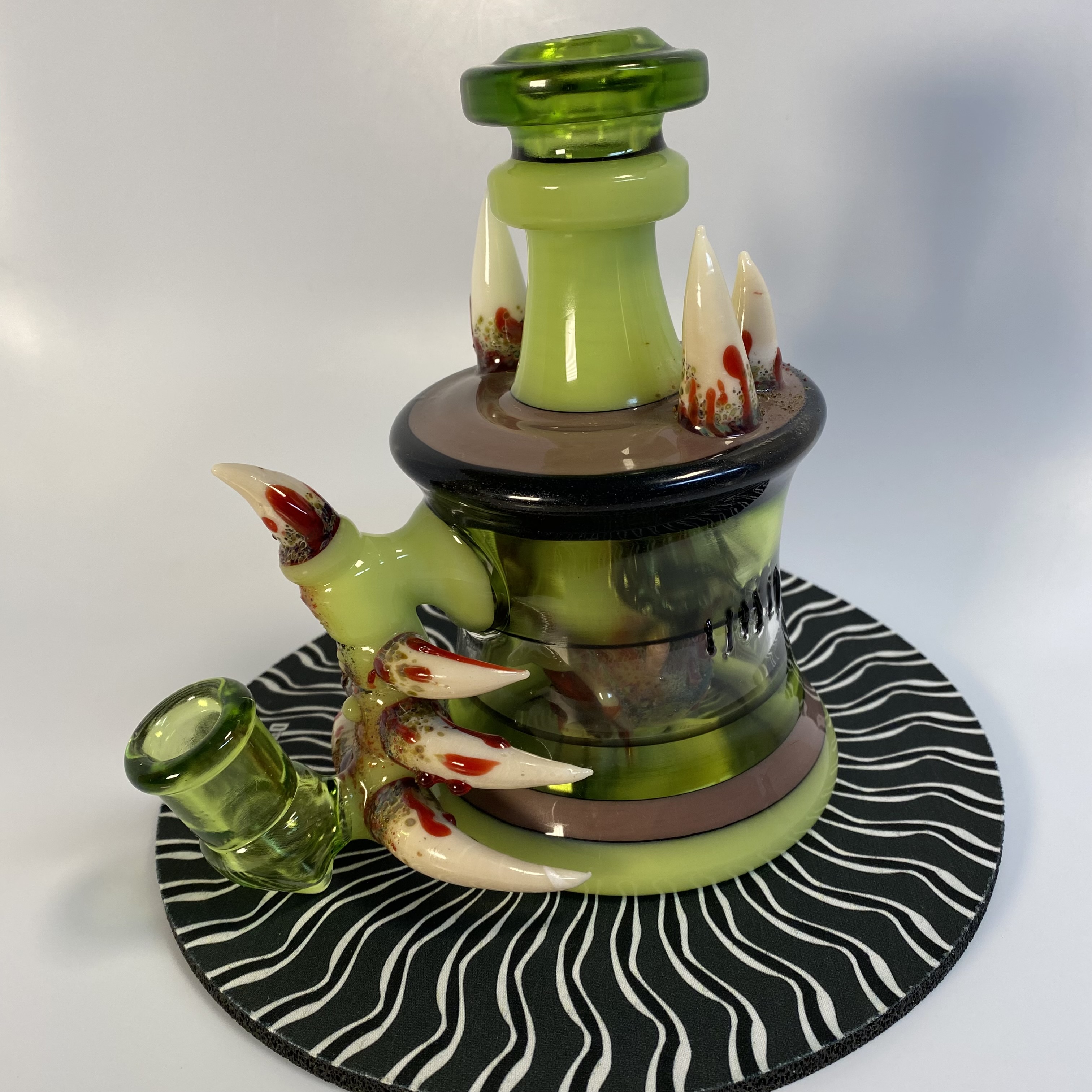 Photograph of product: Zombie Rig by Subliminal Glass