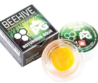 Photograph of product: Badder - 1g Beehive Extracts - Gello Shotz