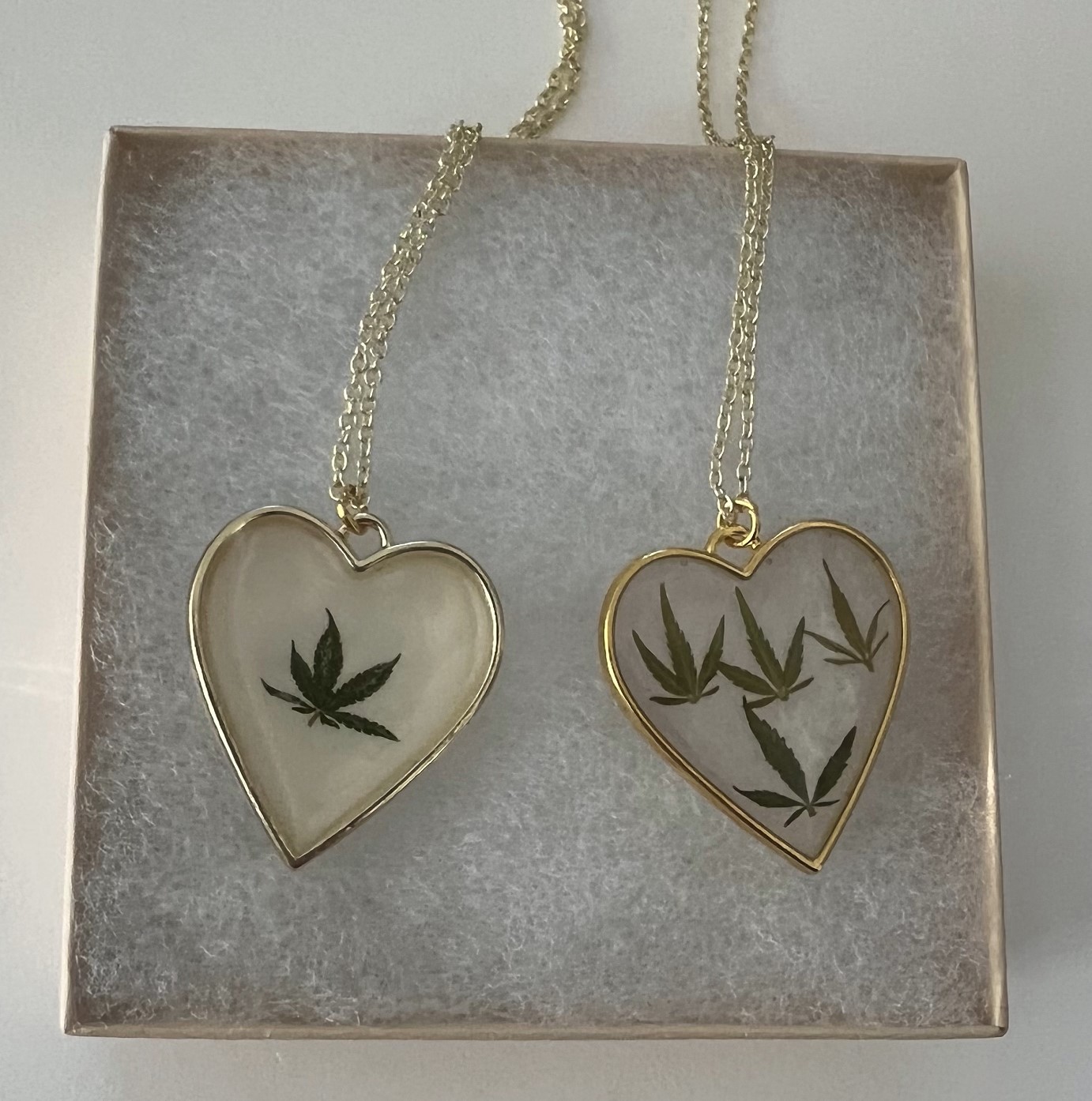 Photograph of product: Fan Leaf Resin Necklace