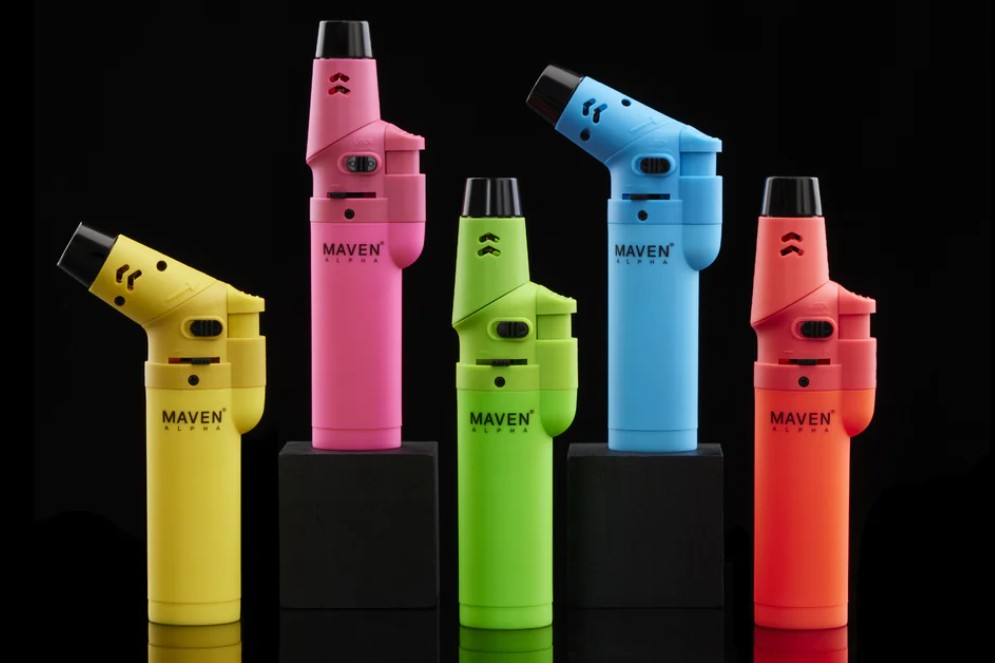 Photograph of product: CTRN | Maven | Alpha | Torch Lighter | Assorted Neon | 1