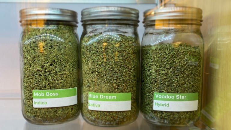 Photograph of product: MED - Red Headed Stranger Shake - 28g