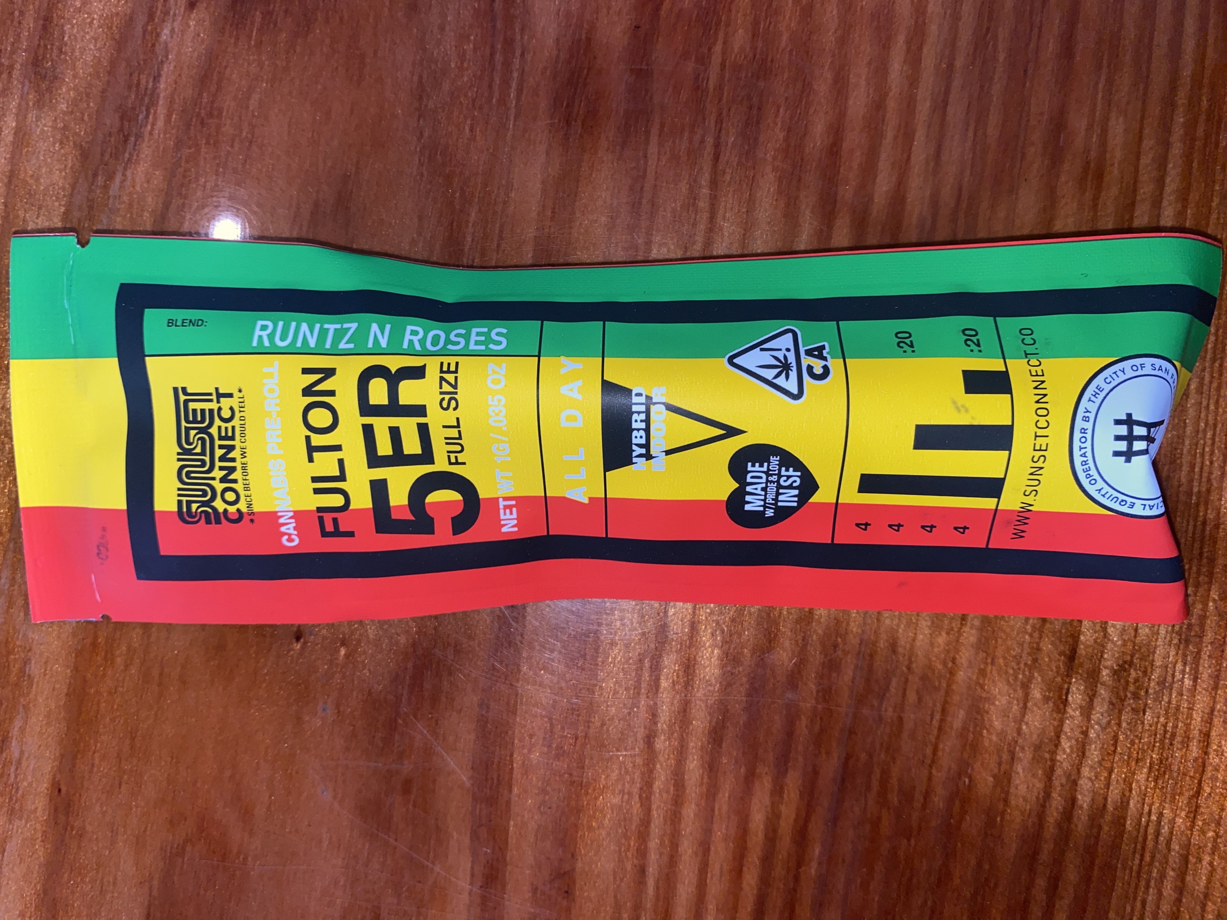Photograph of product: Runtz & Roses 1g Pre-roll