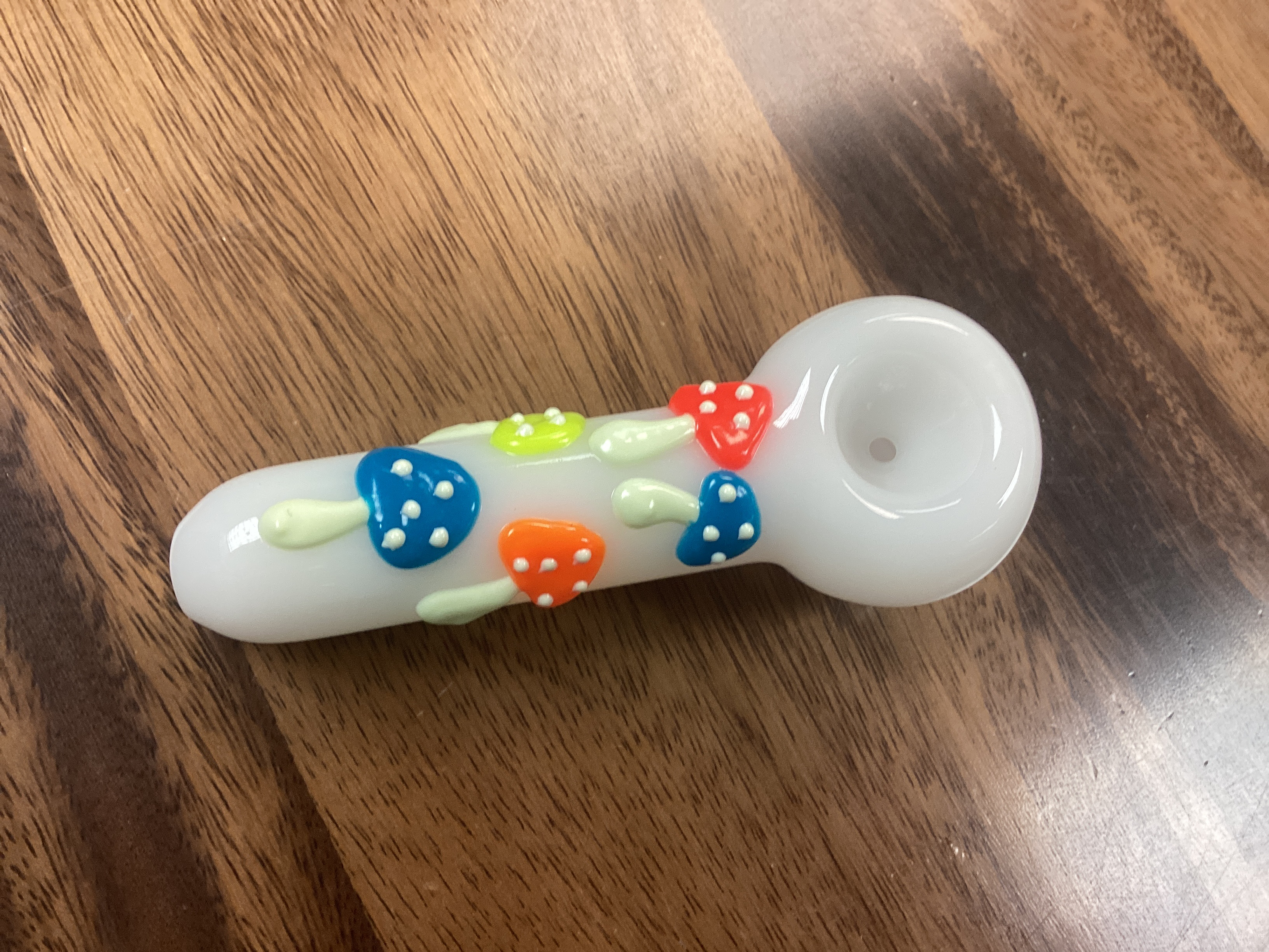 Photograph of product: 5" Shroomy Spoon Pipe