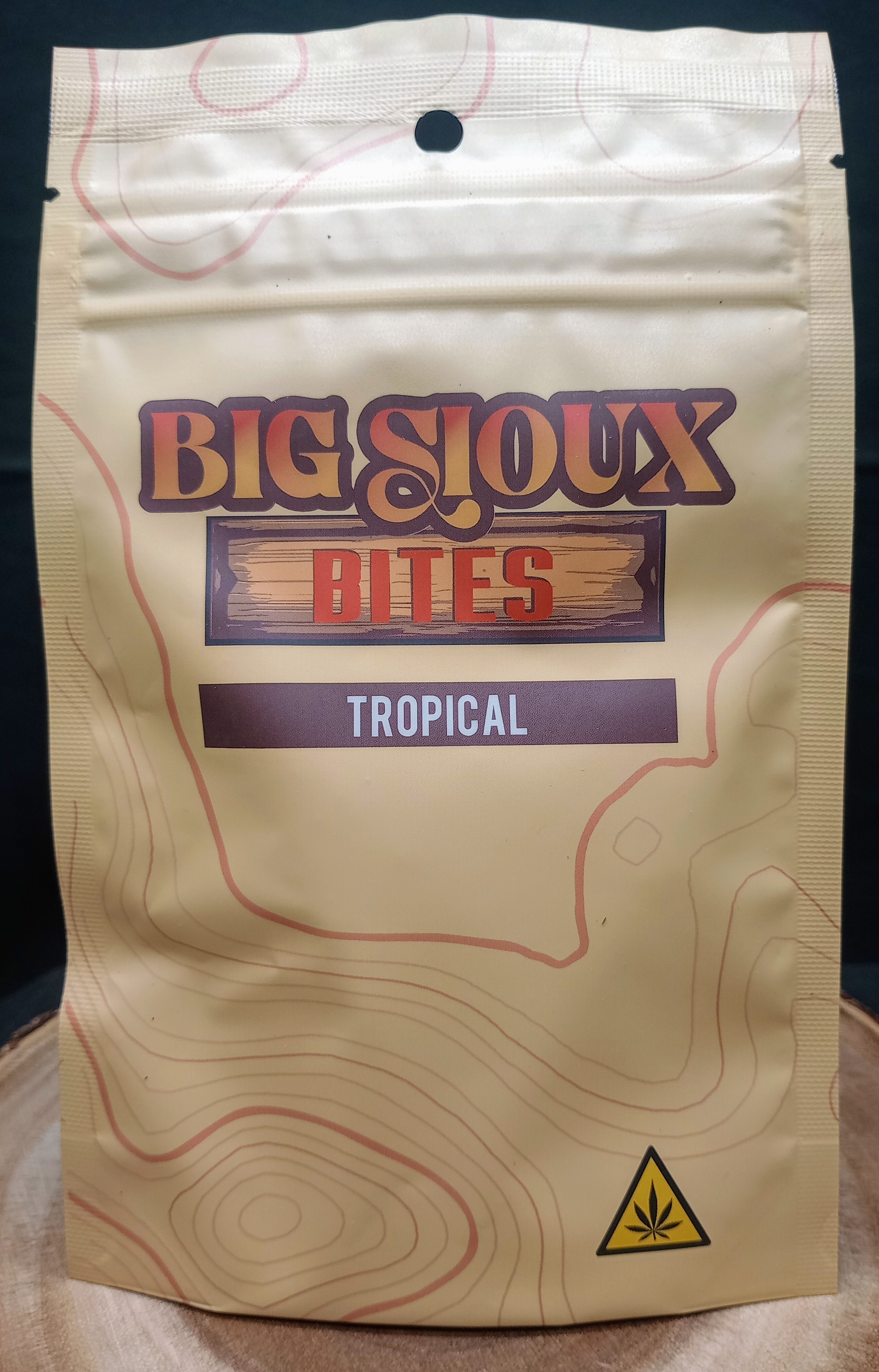 Photograph of product: Tropical Oui'd Gummies - 12.8mg/10pk