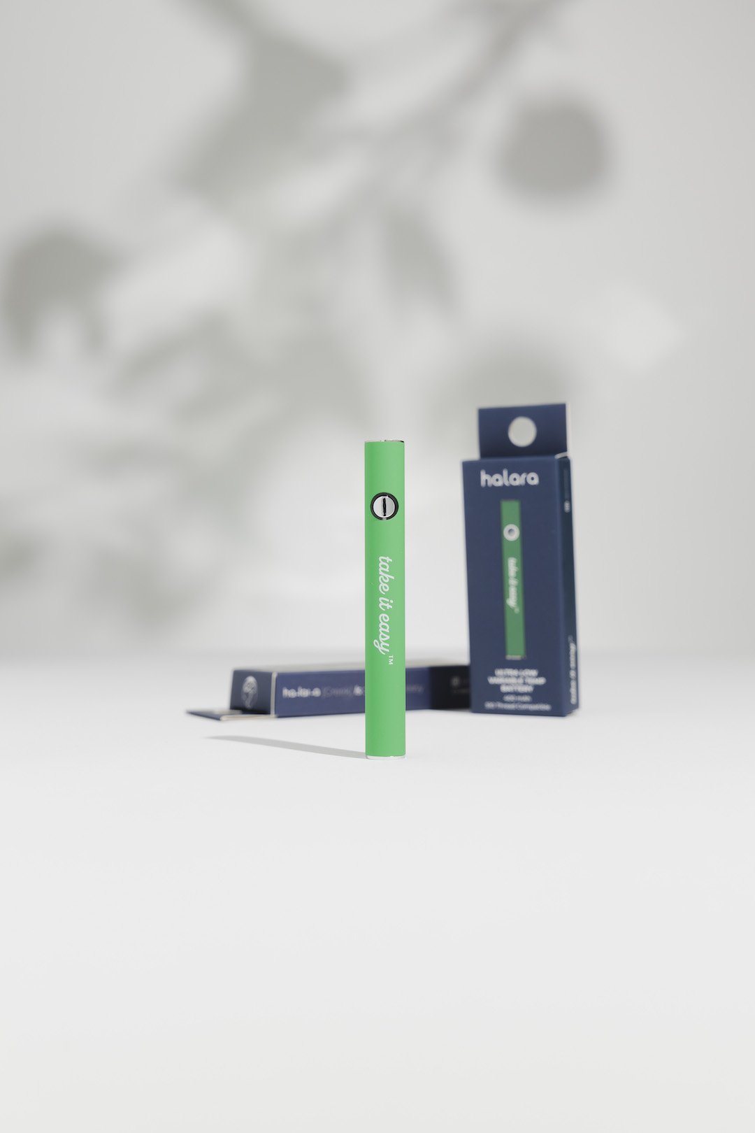 Photograph of product: ULTRA LOW TEMP 510 BATTERY LIME GREEN