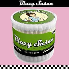 Photograph of product: Blazy Susan White Cotton Buds | 100ct