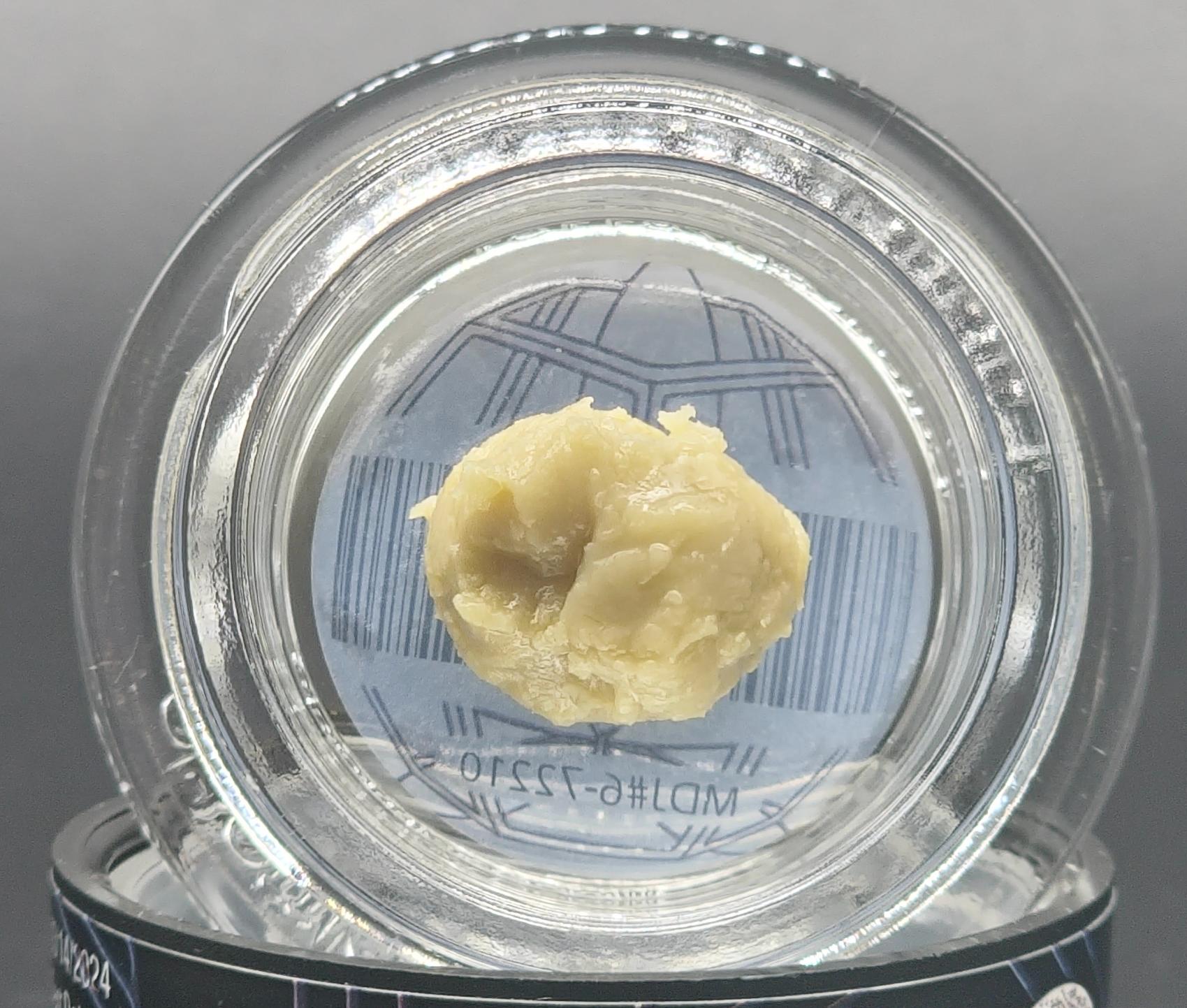 Photograph of product: Decibel Farms - Blueberry Banana Muffin 90u Live Rosin (H)