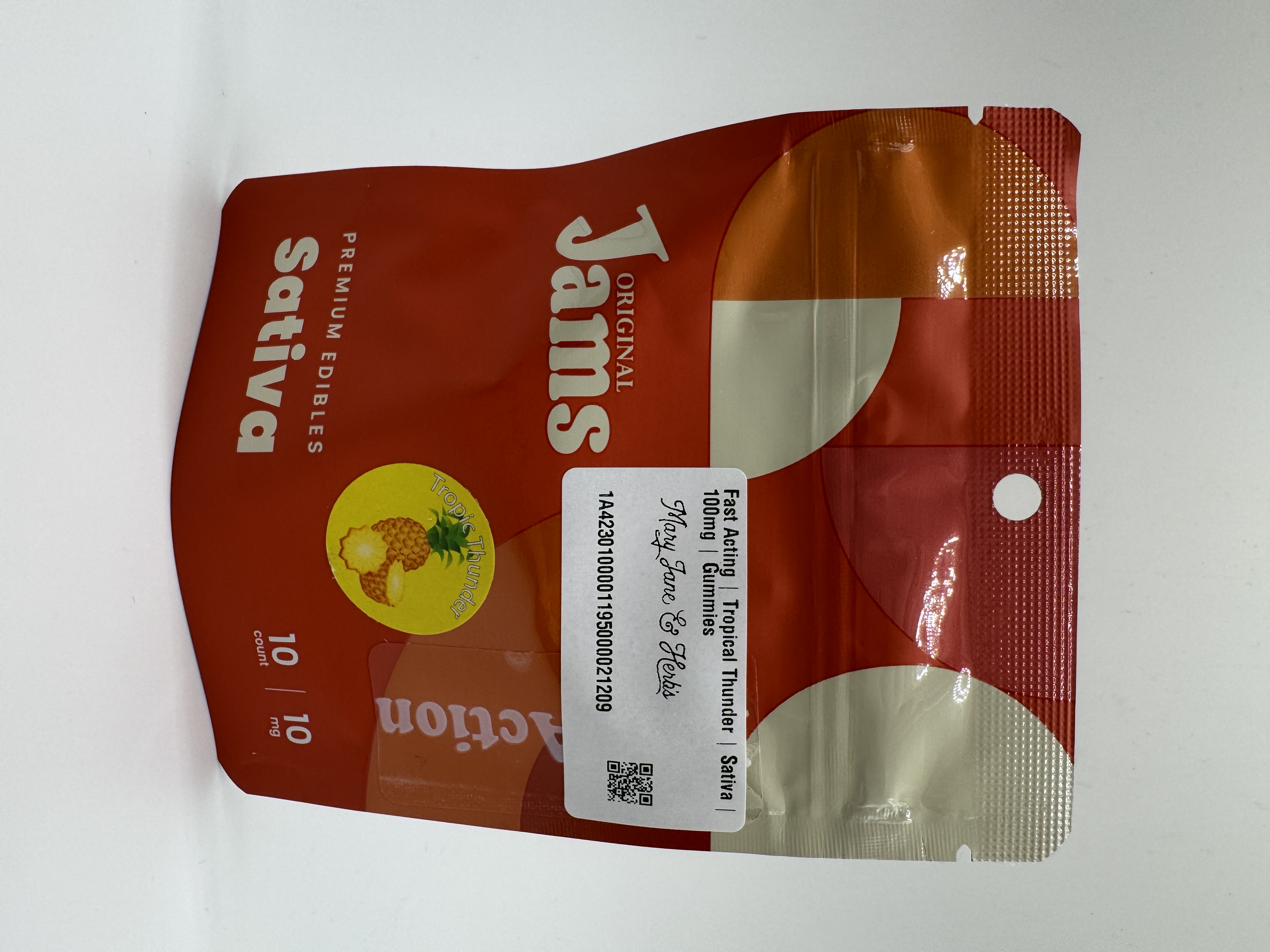 Photograph of product: Fast Acting | Tropical Thunder | Oui'd | 100mg | Gummies