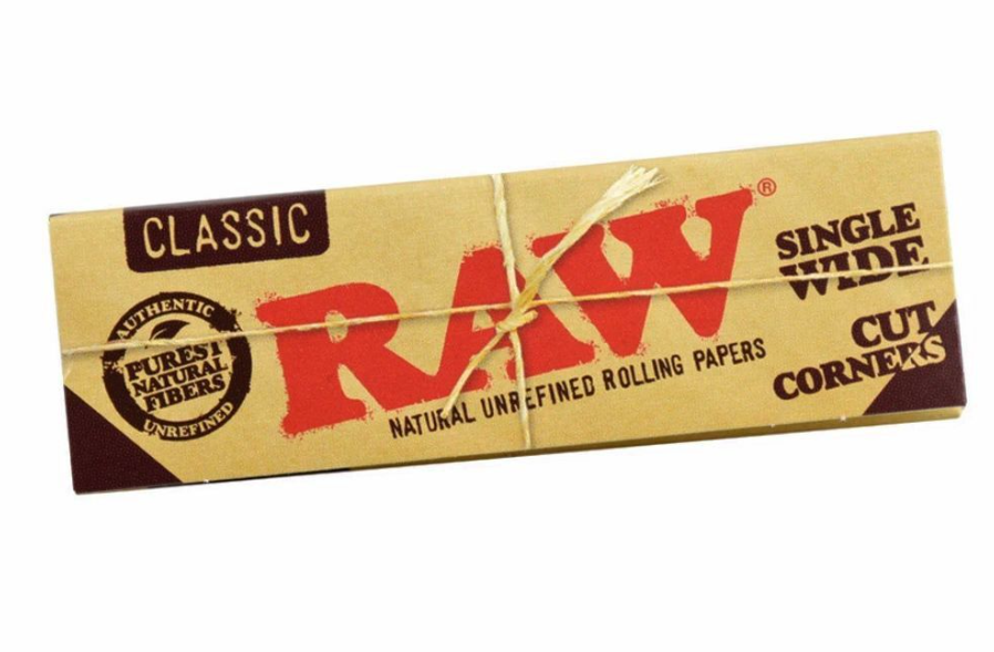 Photograph of product: CUT CORNERS | SINGLE WIDE PAPERS | 50PK