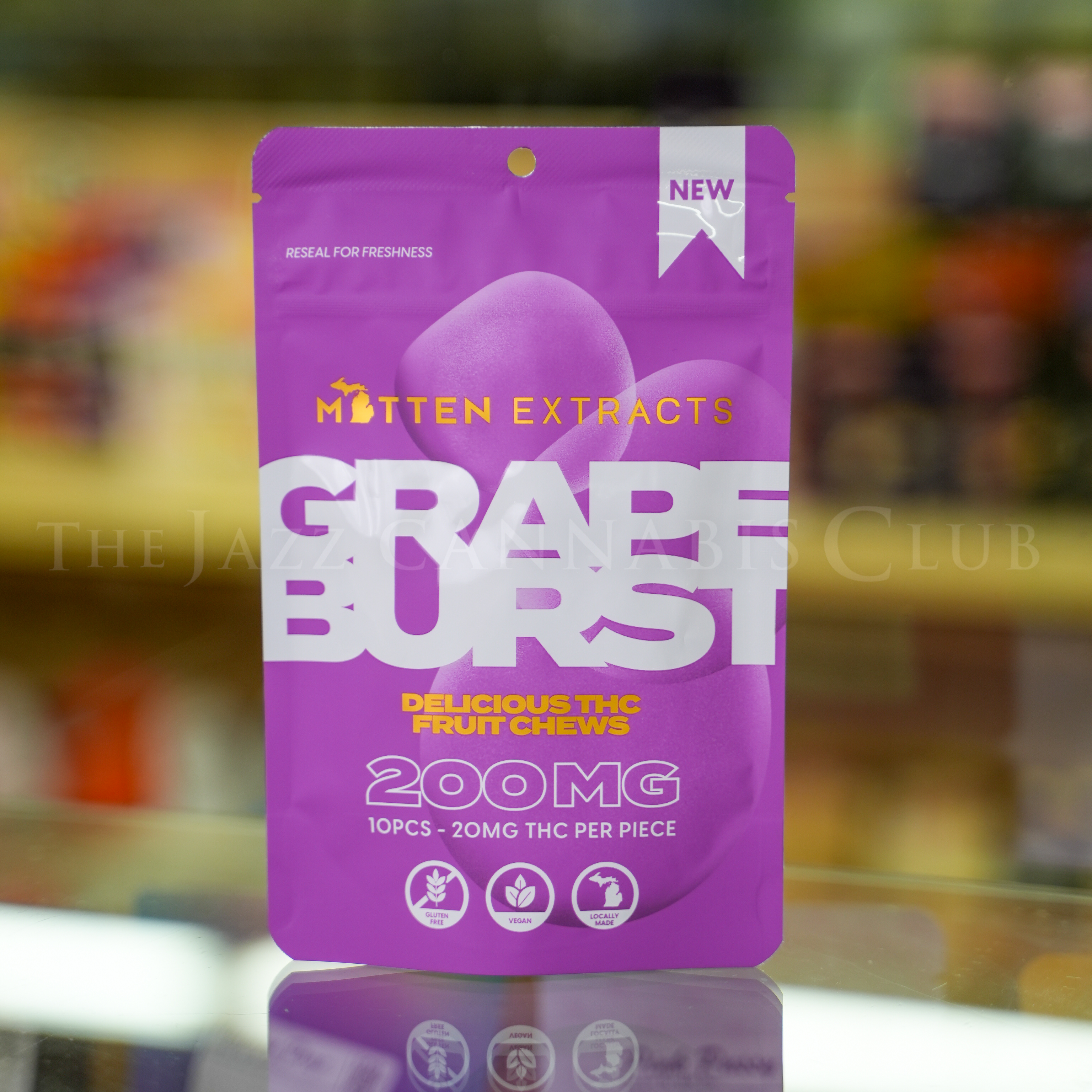 Photograph of product: Mitten Extracts - Grape Burst - 200mg Fruit Chews - Gummies