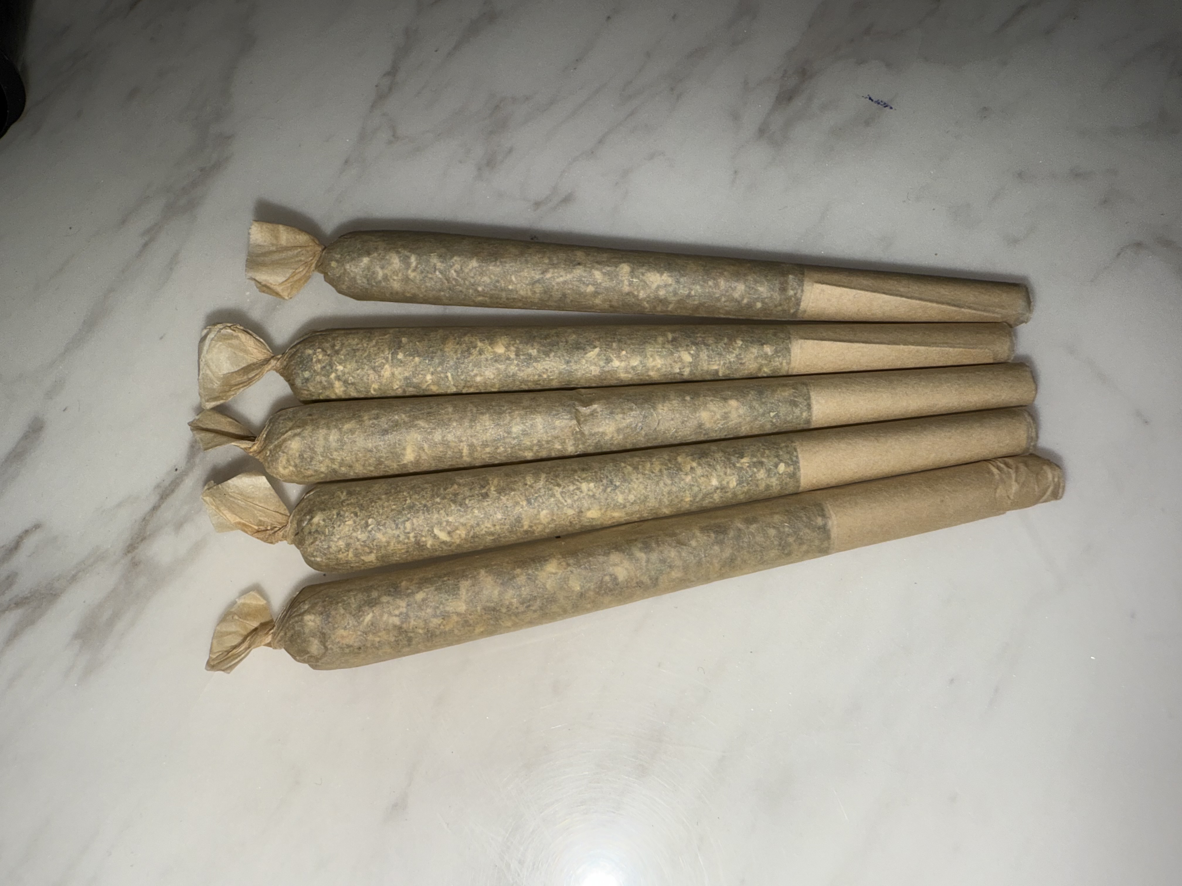 Photograph of product: PONO Pre-Roll 5pck - Dreamy Runtz Cake