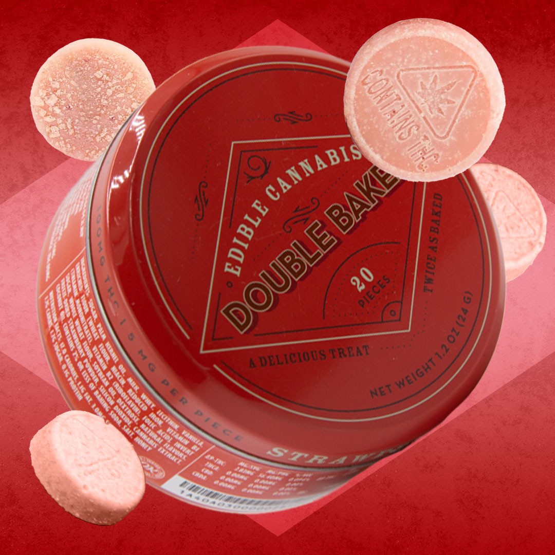 Photograph of product: Double Baked Strawberry Cheesecake Chocolate 100mg