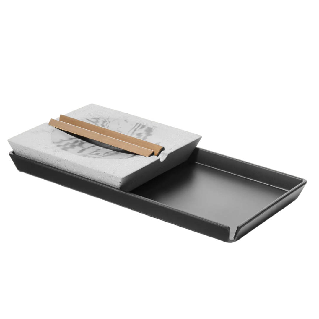 Photograph of product: ROSELAND SMOKE SET