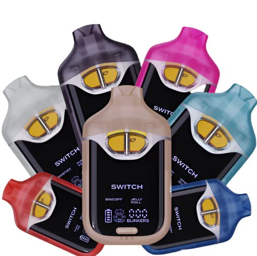 Photograph of product: BTQ Switch Liquid Live Diamonds Dual Chamber 1g Disposable Vape - Black-Z x Z Limeade