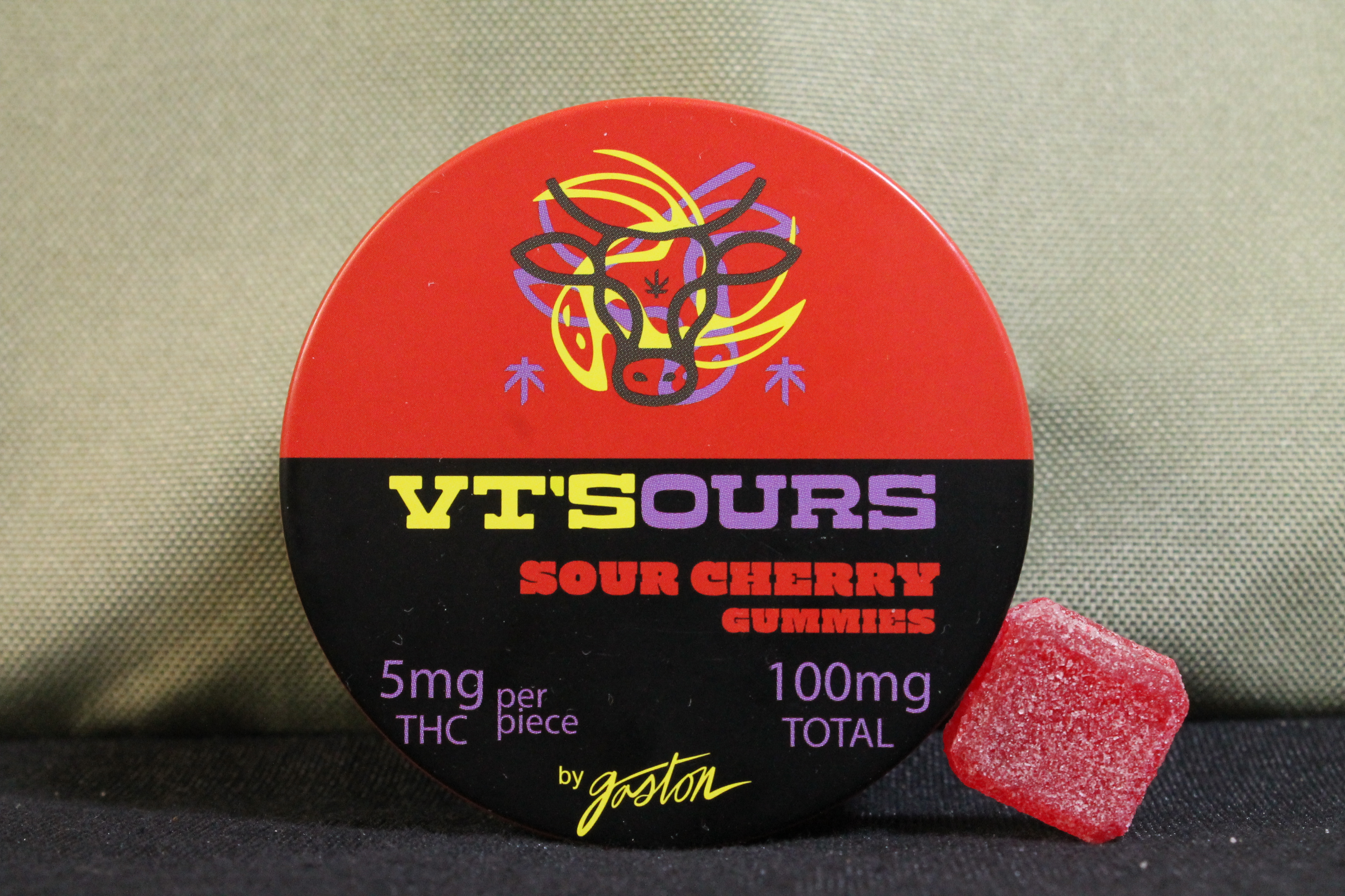 Photograph of product: Gaston I Sour Cherry Gummies