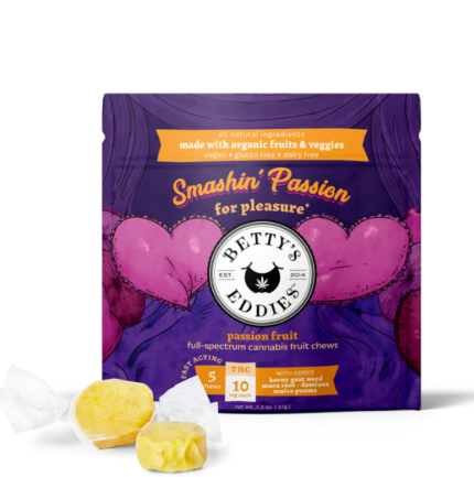 Photograph of product: Betty's Eddies | Smashin' Passion Fruit Chews 10pk
