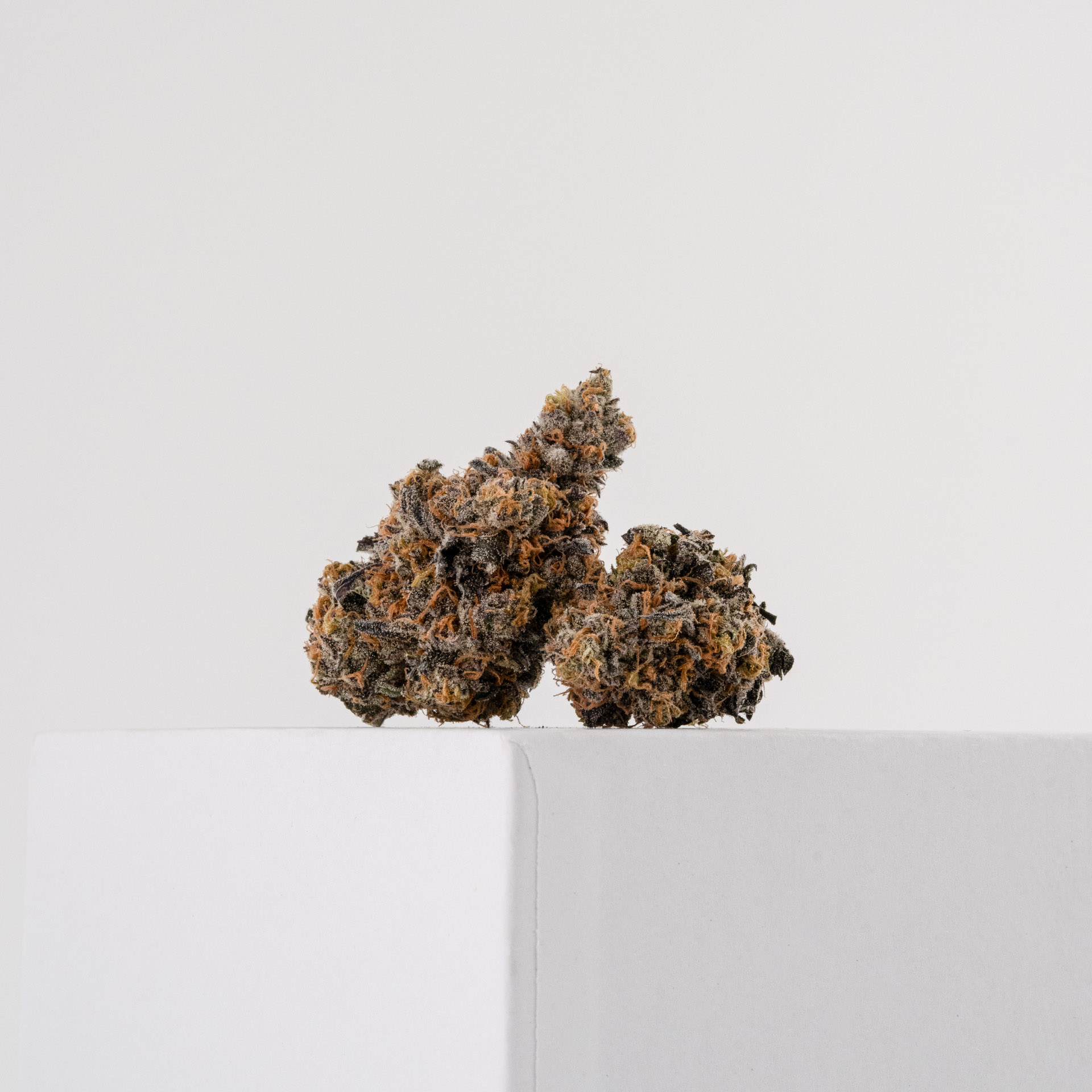 Photograph of product: White Diamonds - 28g