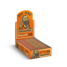Photograph of product: Zig Zag Unbleached Rolling Papers Booklet
