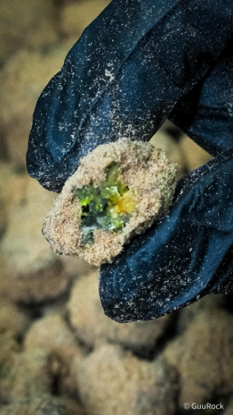 Photograph of product: Caviar | Moon Rocks | Guurock - 1g