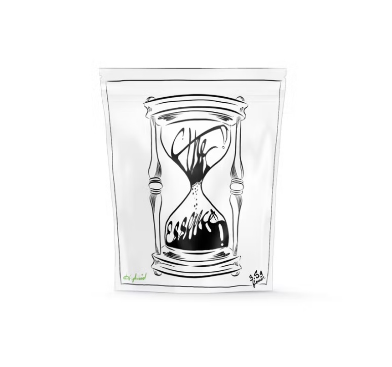Photograph of product: The Essence Ghost Milk Flower - 3.5g