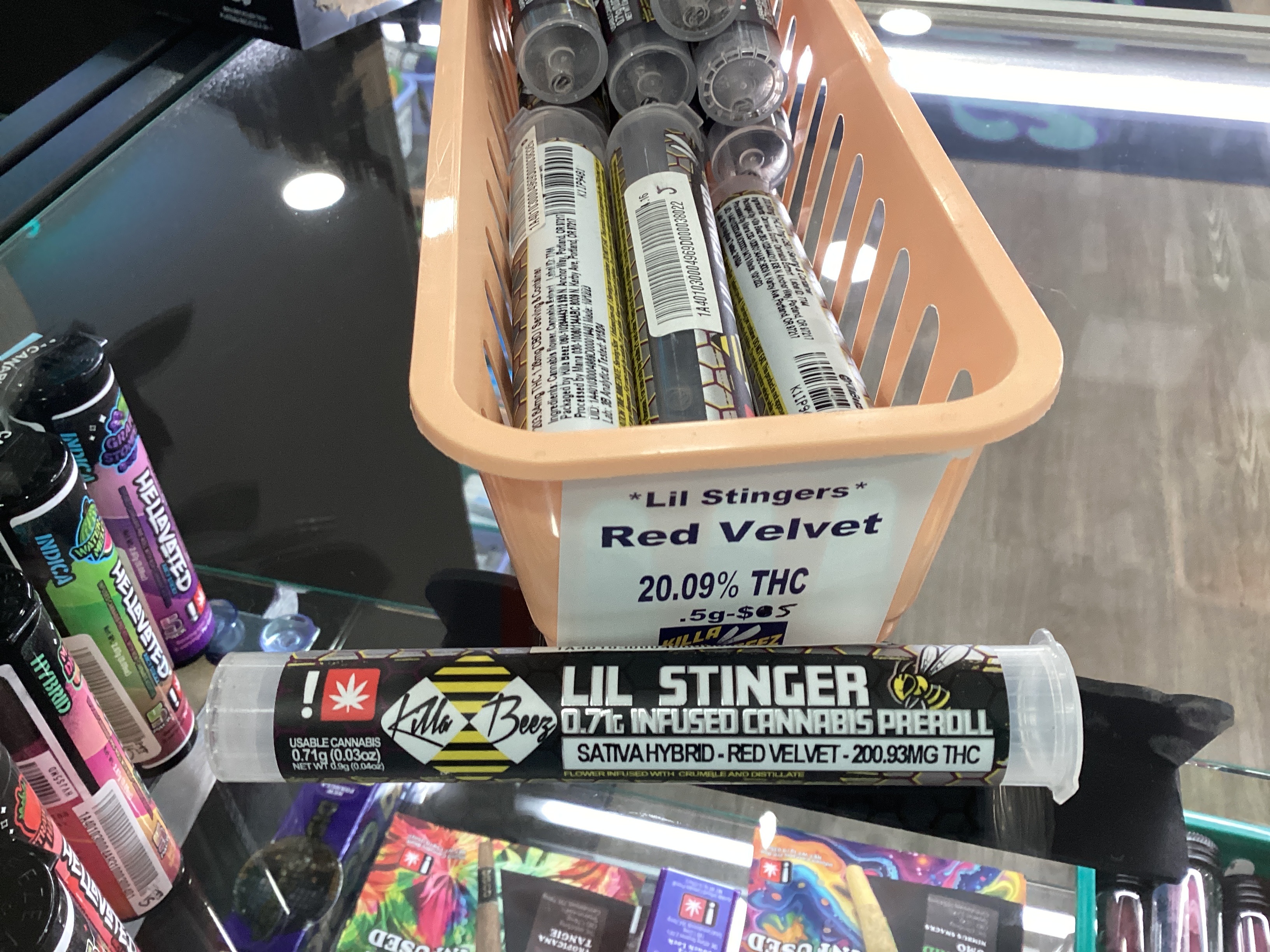 Photograph of product: Killa Beez Red Velvet 0.71g Infused Pre-Roll