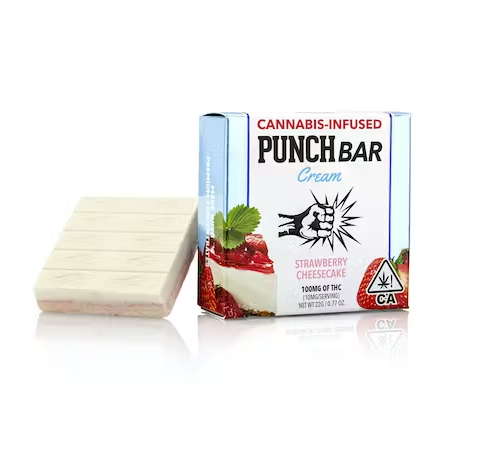 Photograph of product: Punch Bar Cream Strawberry Cheesecake