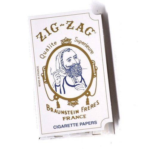Photograph of product: ZIG ZAG WHITE PAPERS