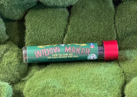 Photograph of product: au chocolat Infused Pre Roll 2 Pack | Widow Maker | Tree Frog Farms