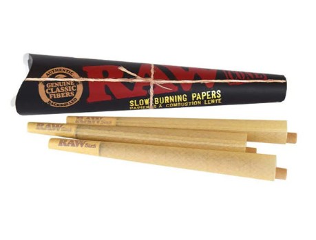 Photograph of product: Raw - Black Cones 3pk - King Size