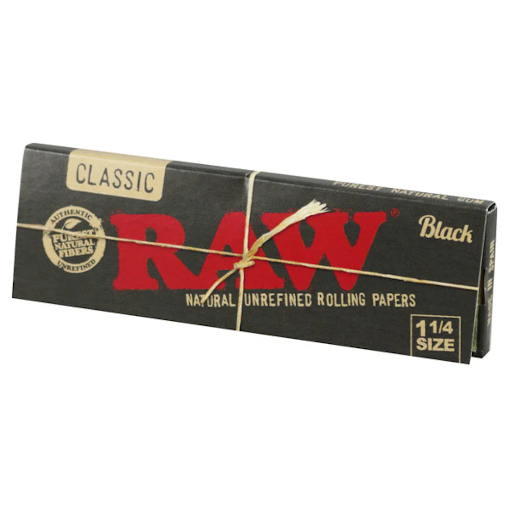 Photograph of product: Raw Papers | 1 1.4 | Black Classic | 300 Points