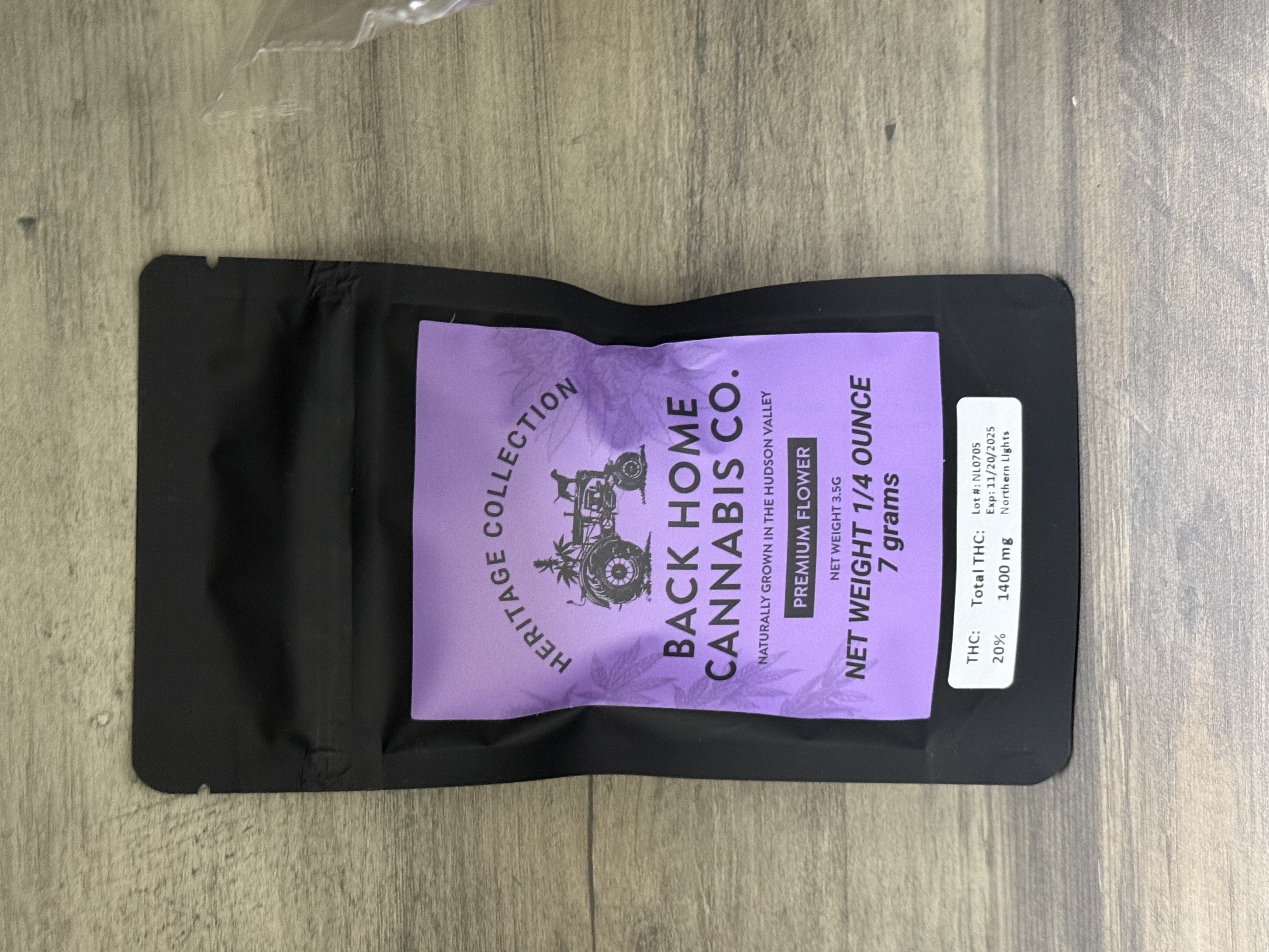 Photograph of product: Back Home Farms Flower - Northern Lights - 7g