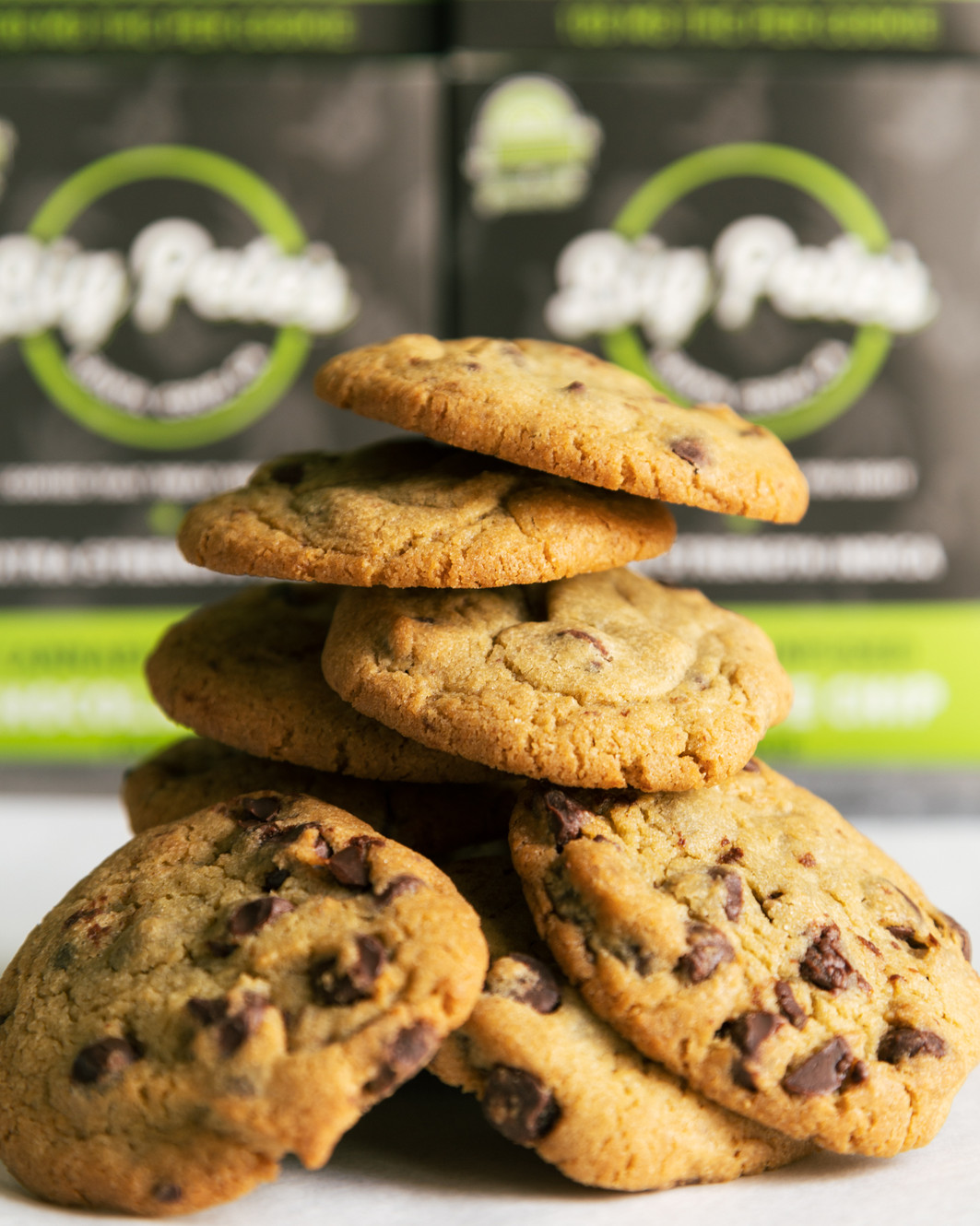 Photograph of product: Big Pete's | Chocolate Chip Cookies 10 Pack | Oui'd | 200mg | REC