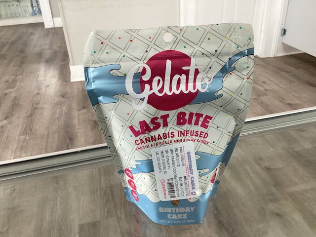 Photograph of product: birthday cake cones - 