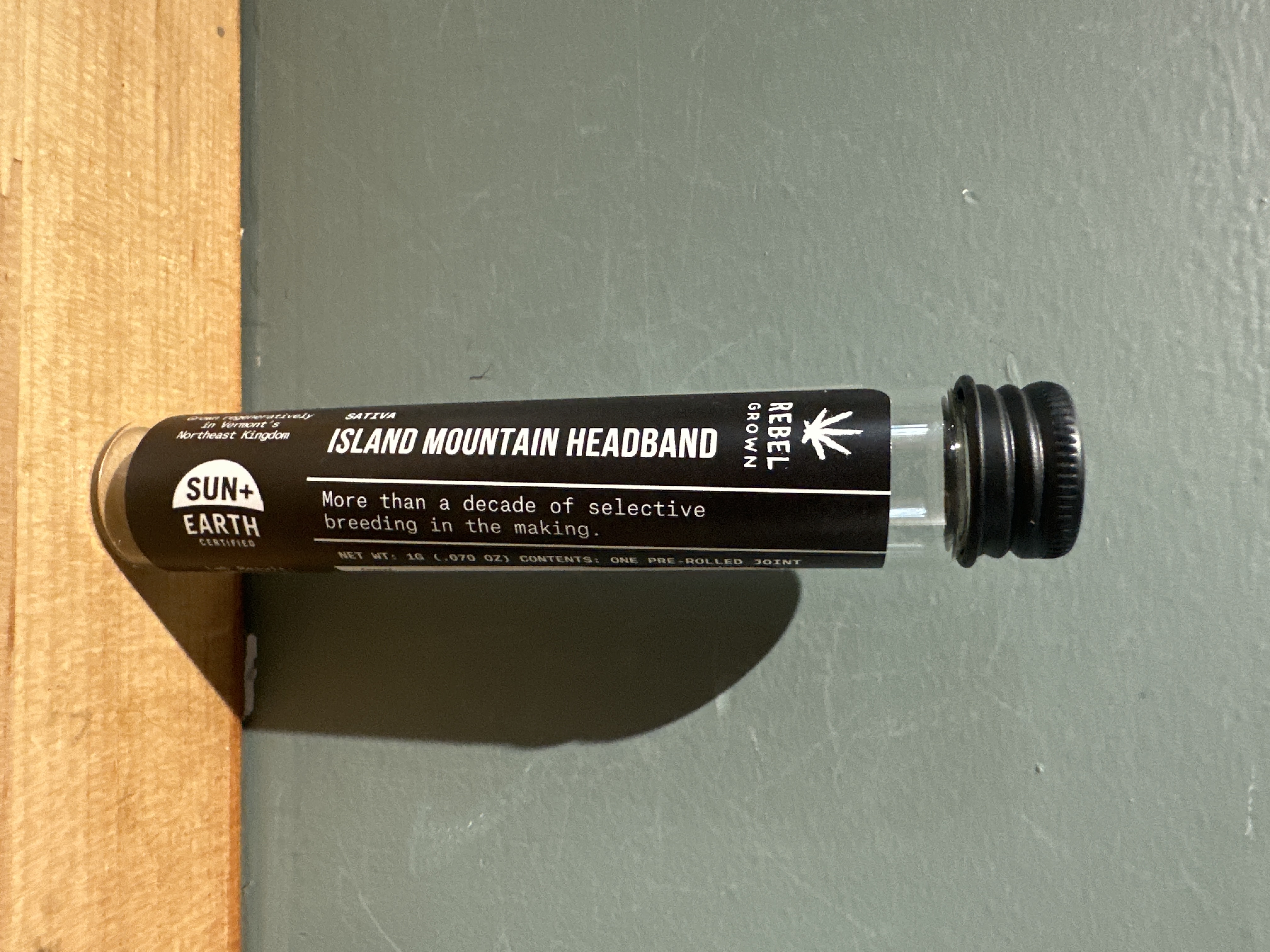 Photograph of product: Rebel Grown | 1g Preroll | Island Mountain Headband