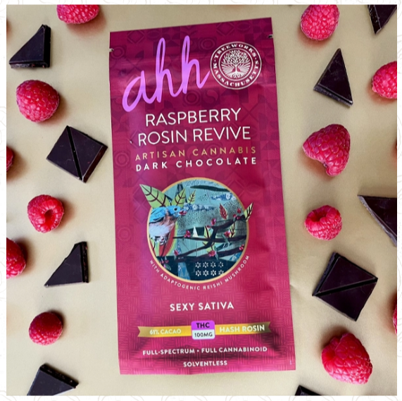 Photograph of product: 100mg | Raspberry Rosin Revive Dark Chocolate | Oui'd