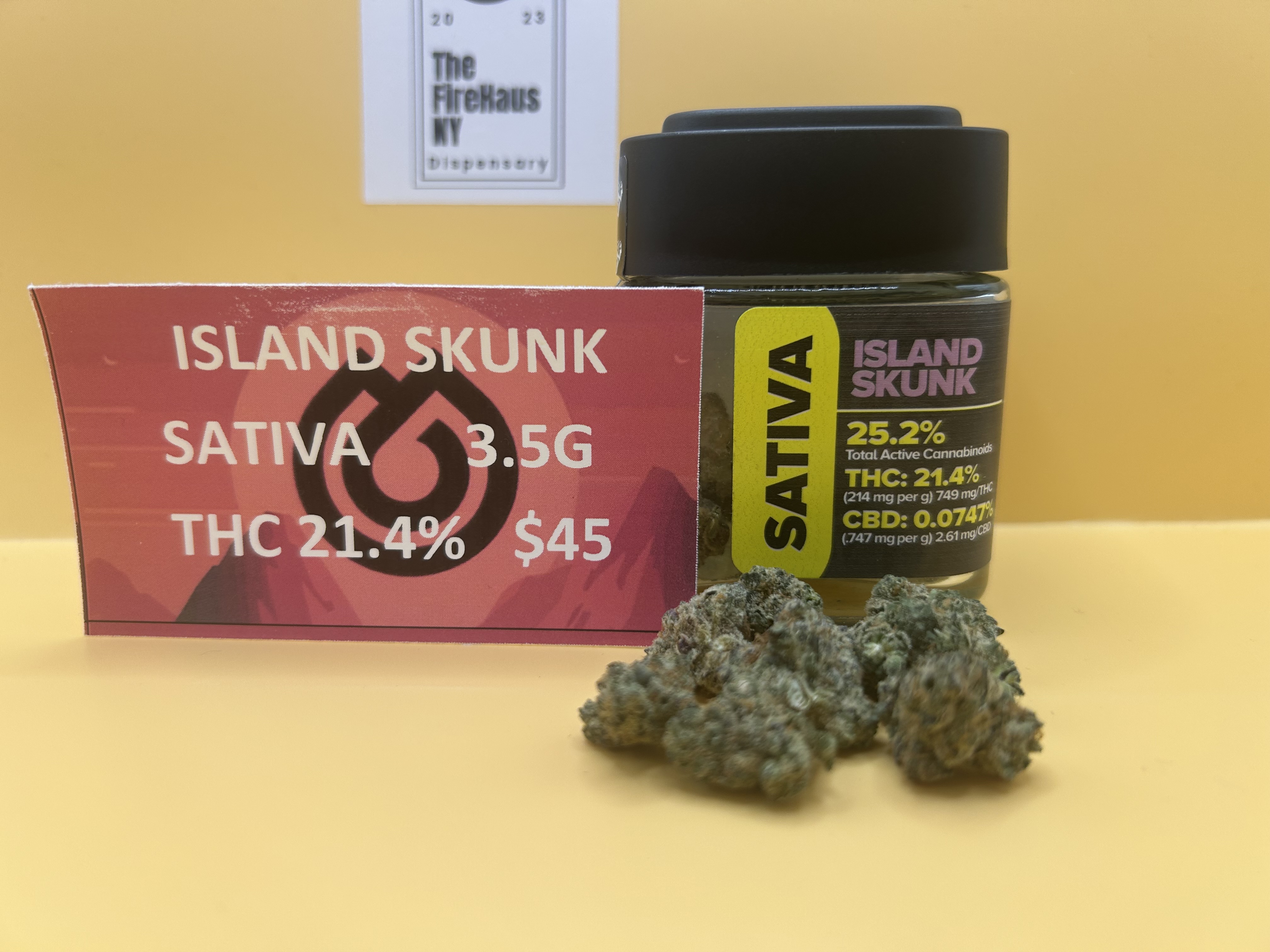 Photograph of product: au chocolatTAG HONEY I ISLAND SKUNK I Oui'd | 21.4% TH-oui | 3.5G FLOWER