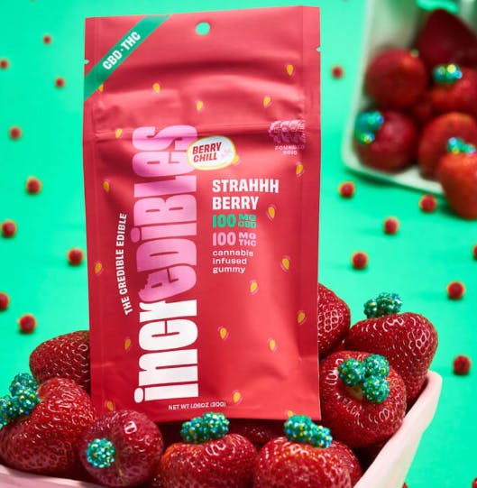 Photograph of product: 1:1 Strahhhberry Gummies | 20-Servings